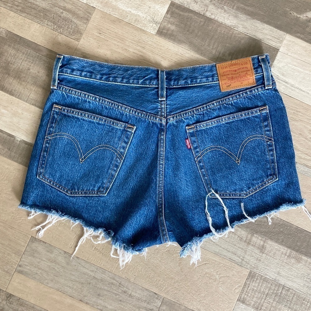 LEVI’S 501 Premium Denim Button Fly Jean Cutoff Shorts Size 30 - Picture 13 of 13
